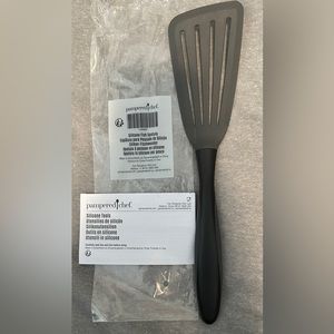 Silicone Fish Spatula by Pampered Chef